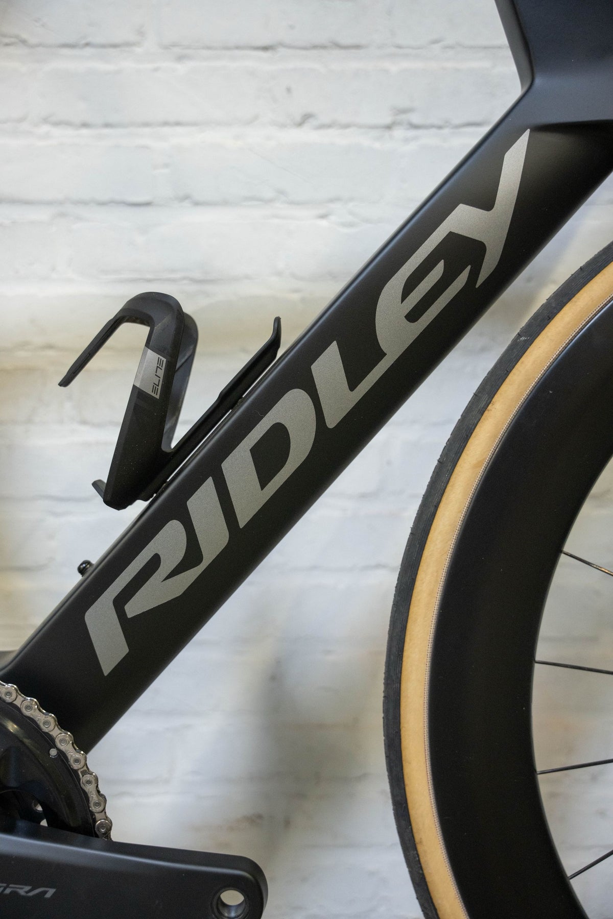 Rennrad "Ridley Noah Fast 3.0 mit Shimano Ultegra DI2 2x12sp" schwarz