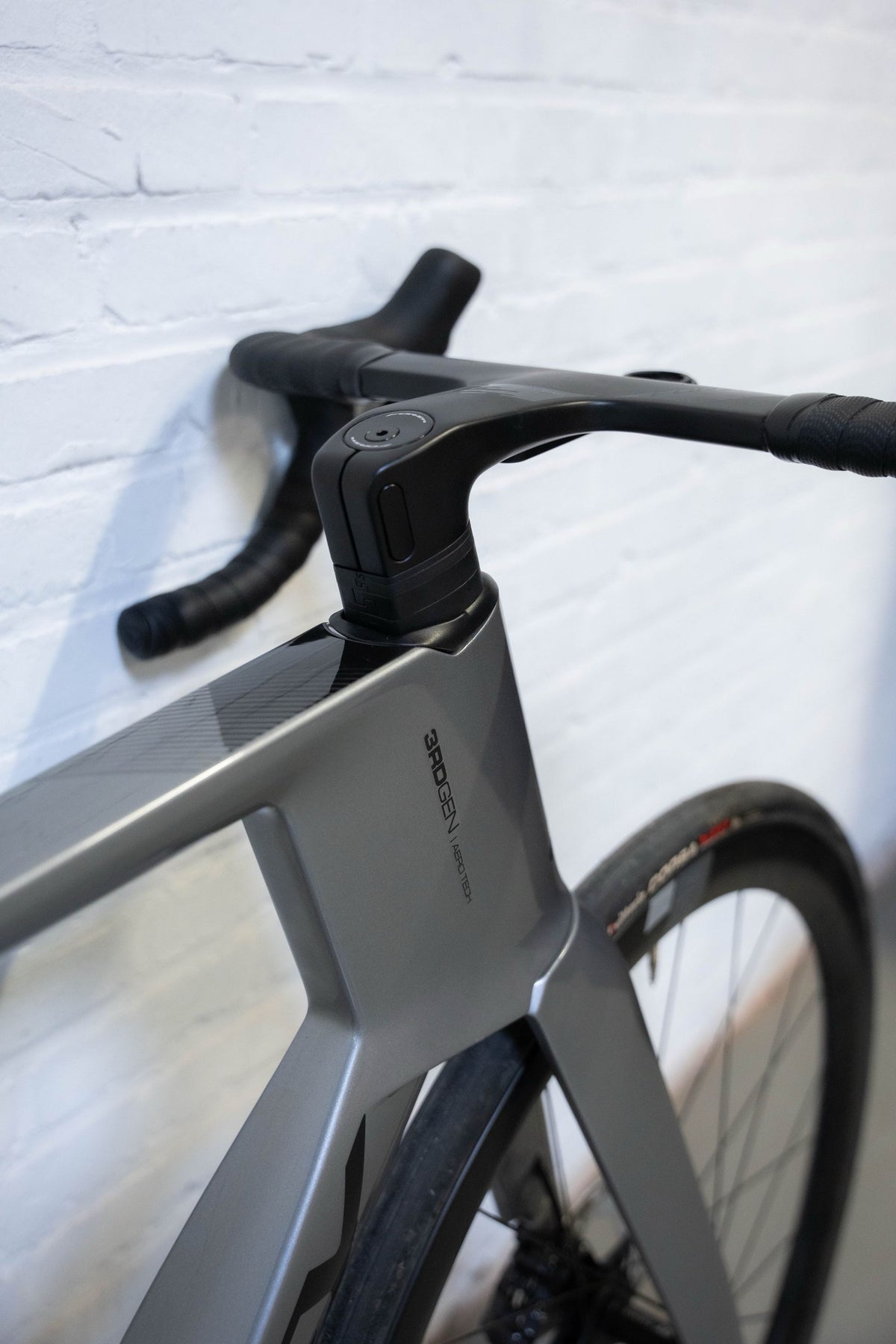 Rennrad "Ridley Noah 3.0 mit Shimano Ultegra DI2 2x12sp" grau metallic