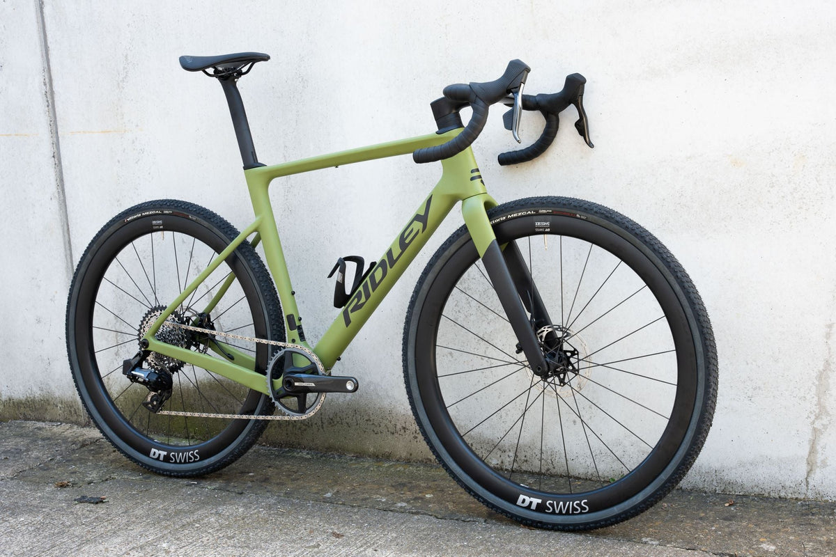 Gravelbike "Ridley ASTR RS mit Shimano GRX DI2 2x12" Crocodile Green