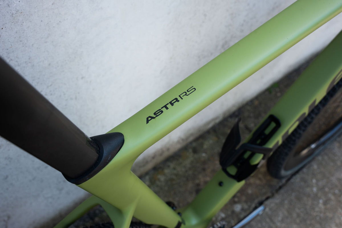 Gravelbike "Ridley ASTR RS mit Shimano GRX DI2 2x12" Crocodile Green