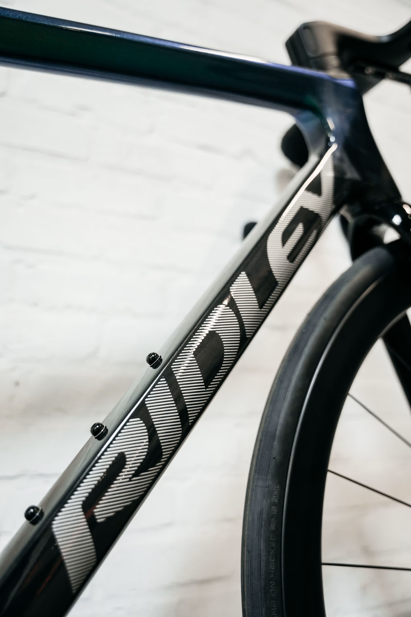 Rennrad "Ridley Falcn mit Shimano 105 DI2 2x12" Blau Schwarz