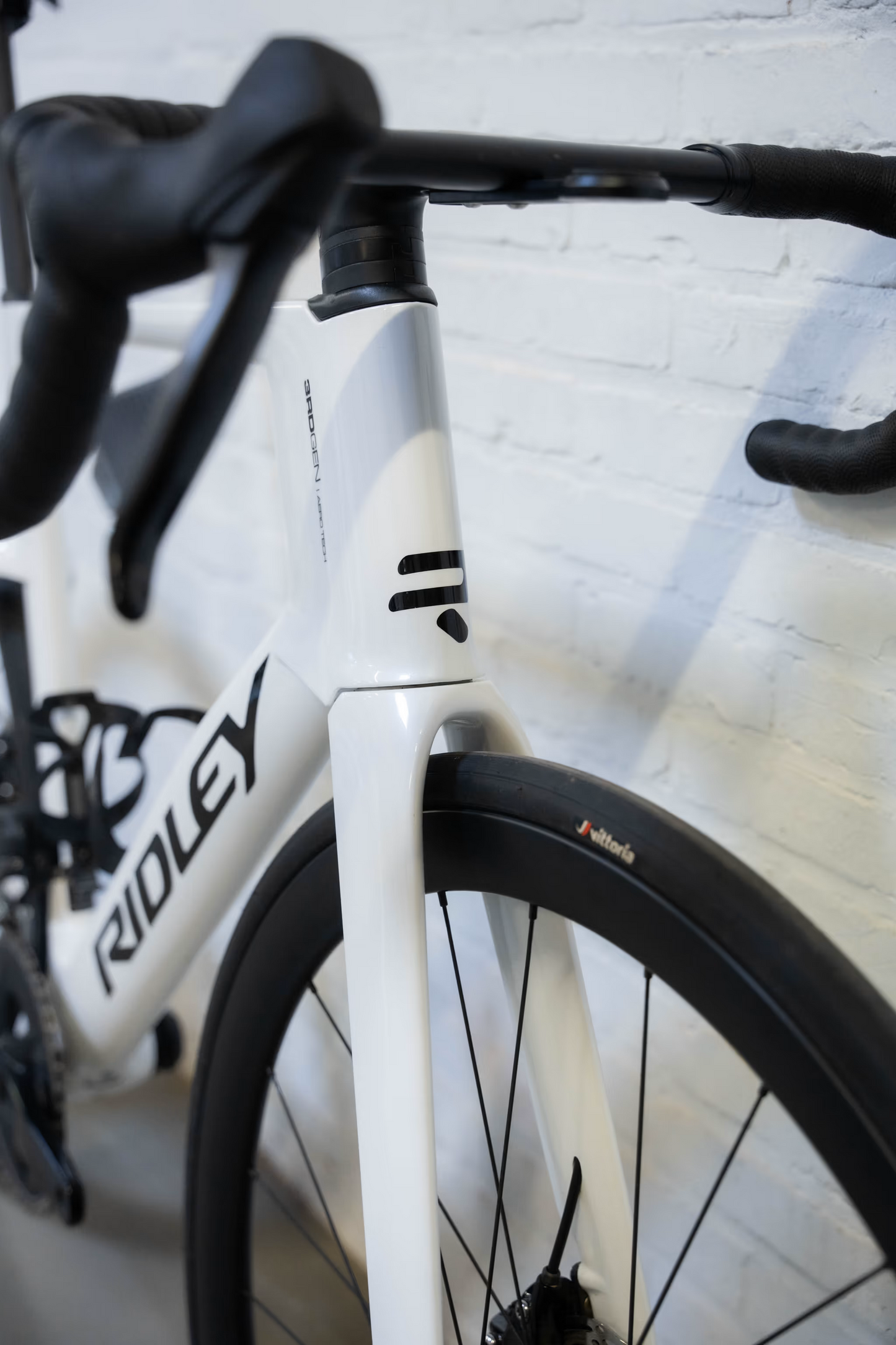 Rennrad "Ridley Noah 3.0 mit Sram Force AXS 2x12sp" Weiß